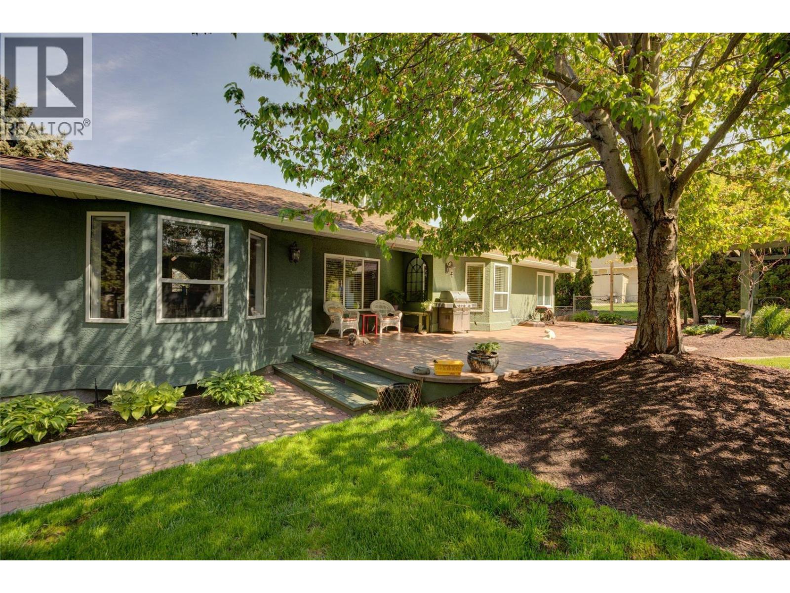 1870 Bayview Court, West Kelowna