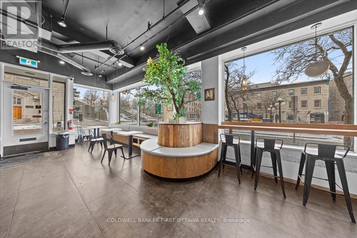 513 SUSSEX DRIVE — photo 21