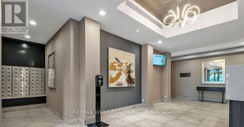 1720 Eglinton Avenue East 709