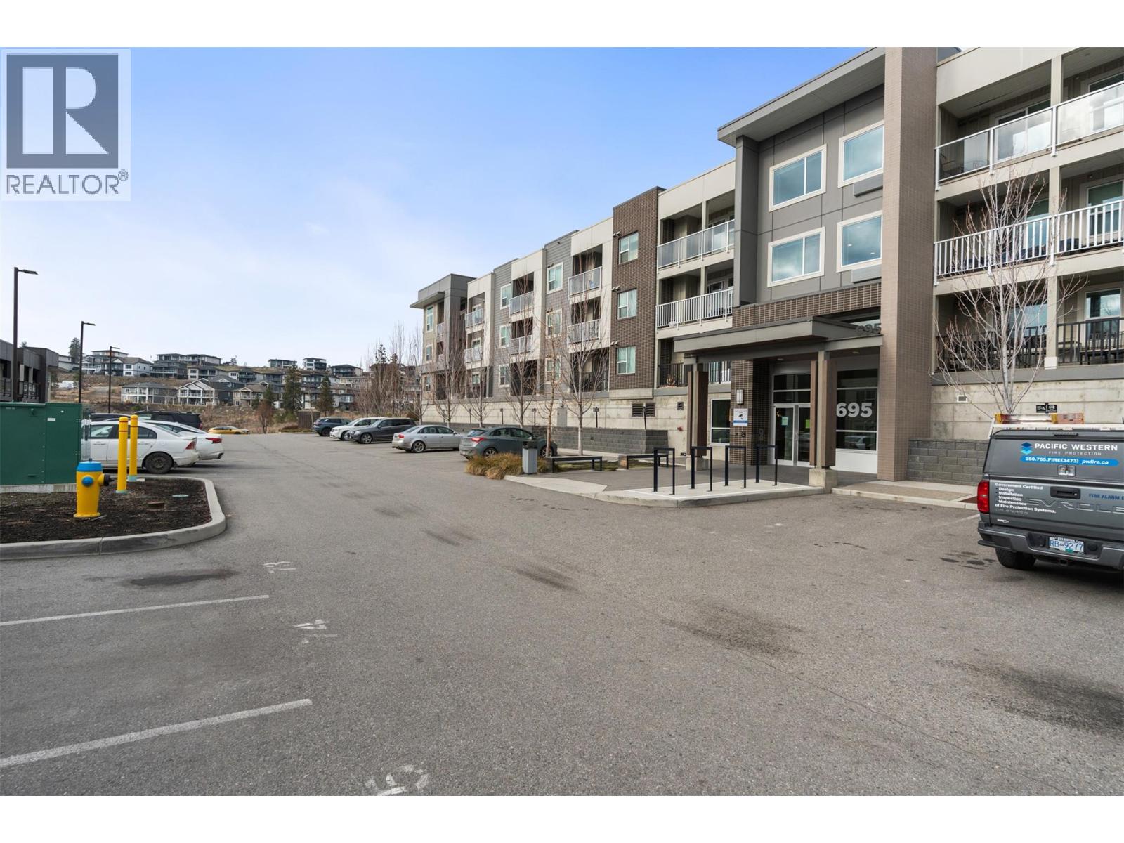 #122 695 Academy Way - 28