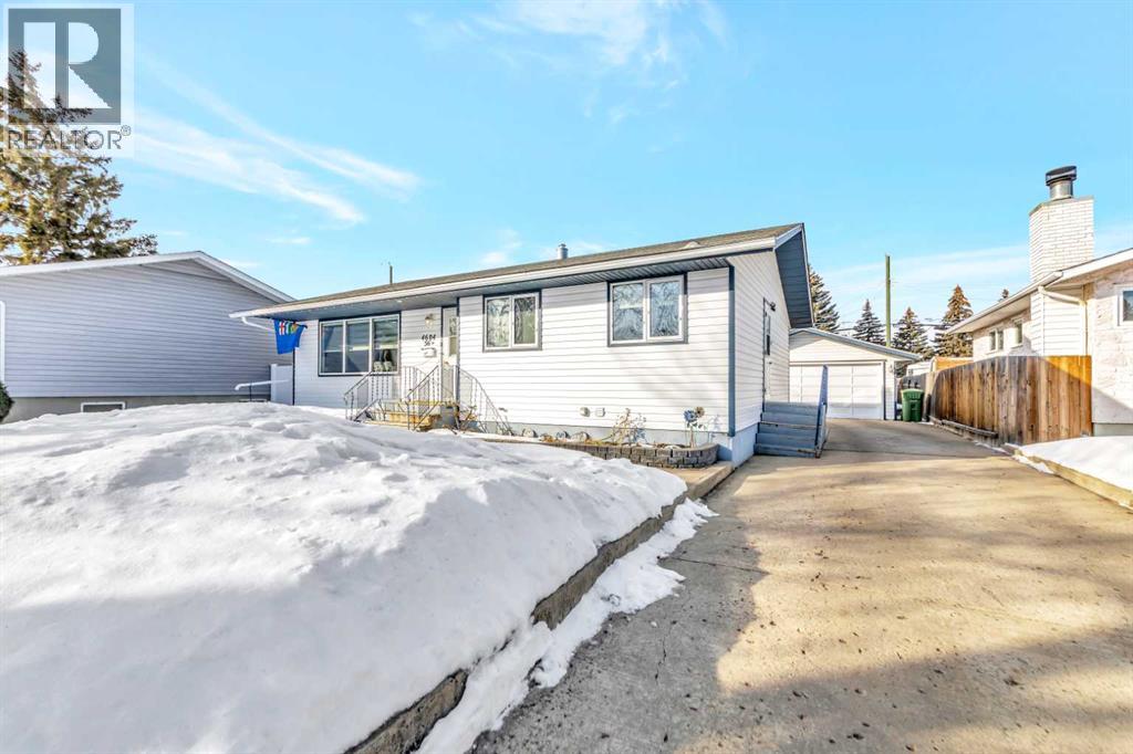 4604 56 Avenue - Photo 2 of 40, Lloydminster, Alberta