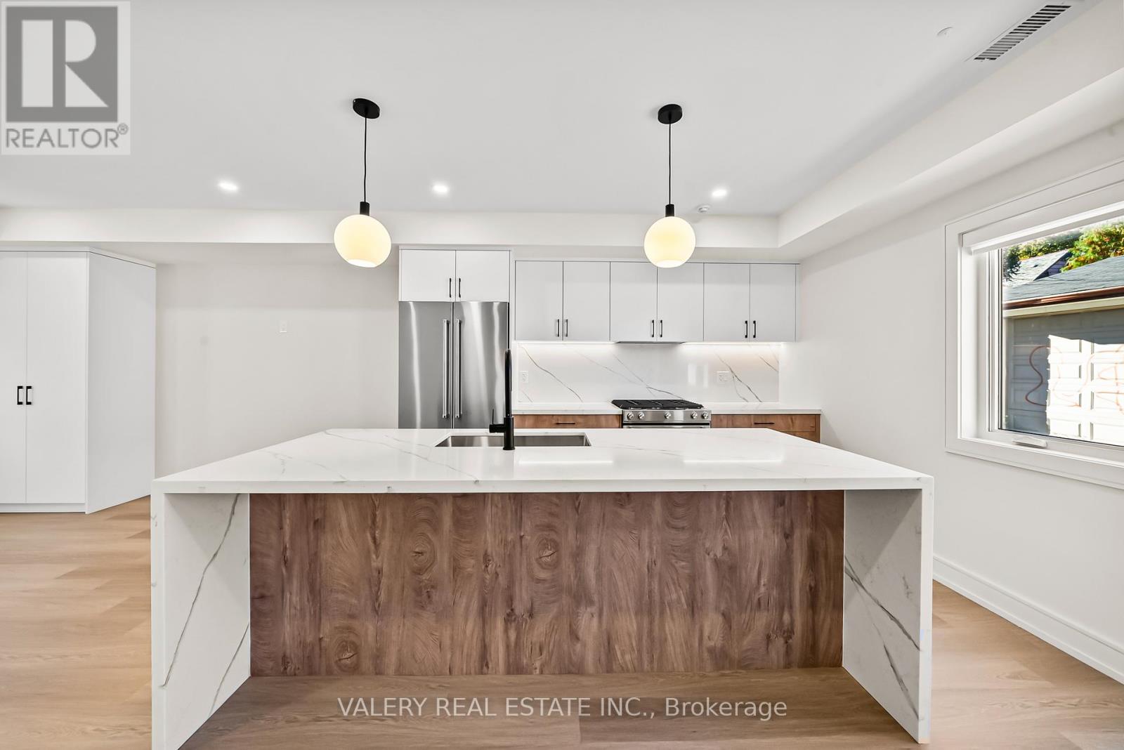 LANEWAY - 86 ARGYLE STREET - Main photo, Toronto (Trinity-Bellwoods), Ontario