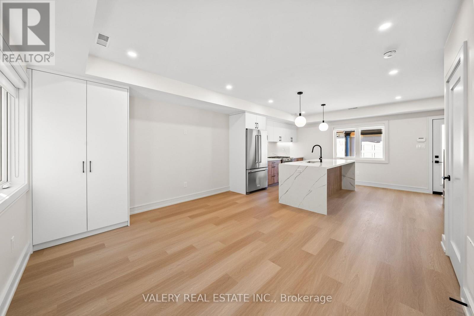 LANEWAY - 86 ARGYLE STREET - Photo 3 of 33, Toronto (Trinity-Bellwoods), Ontario