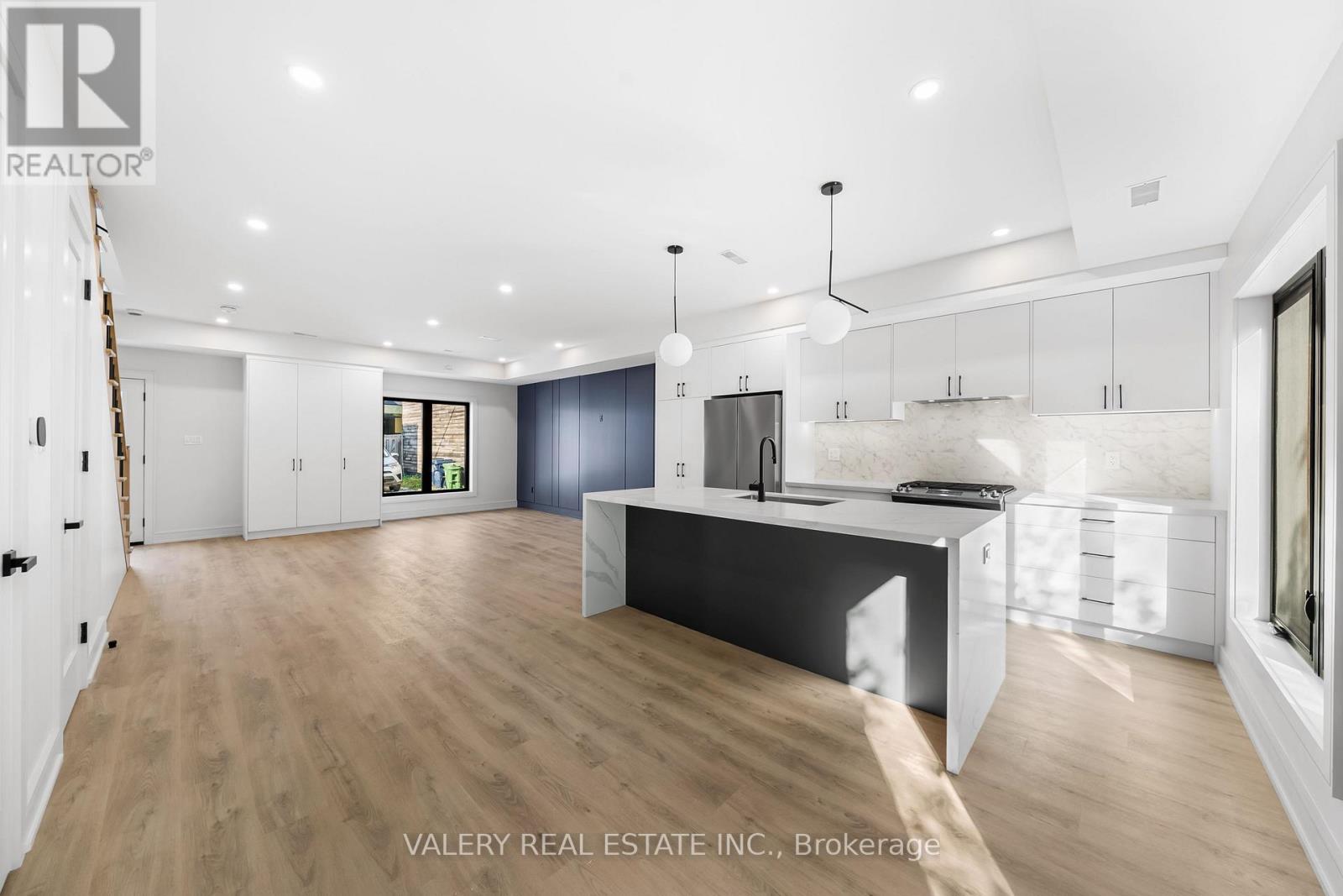 158 Dovercourt Road Laneway