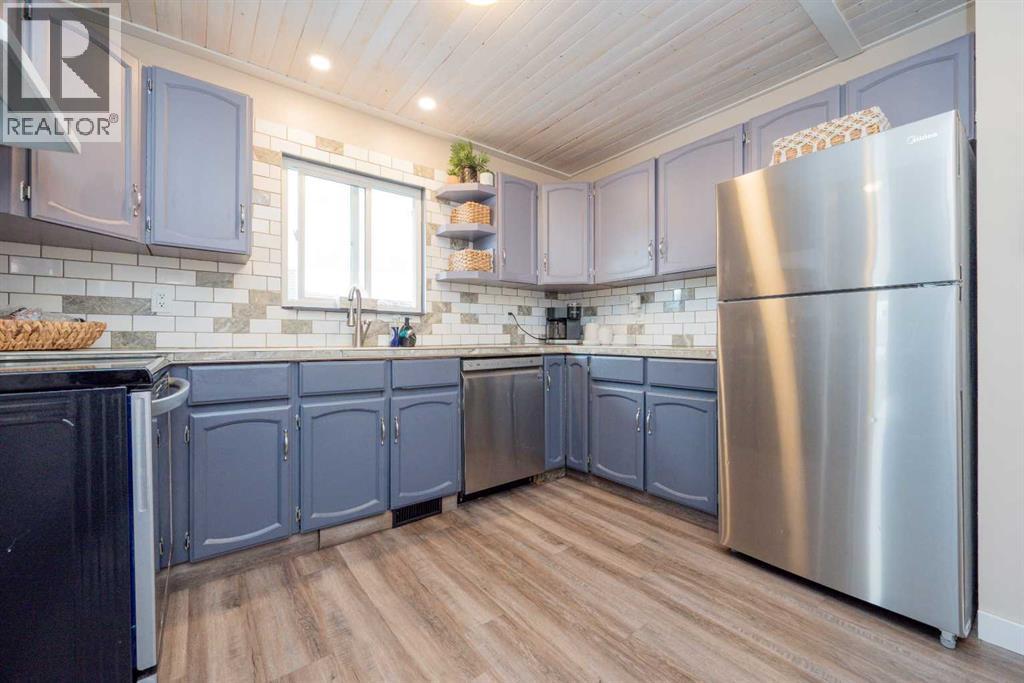 6350 93 Street - Photo 4 of 18, Grande Prairie, Alberta