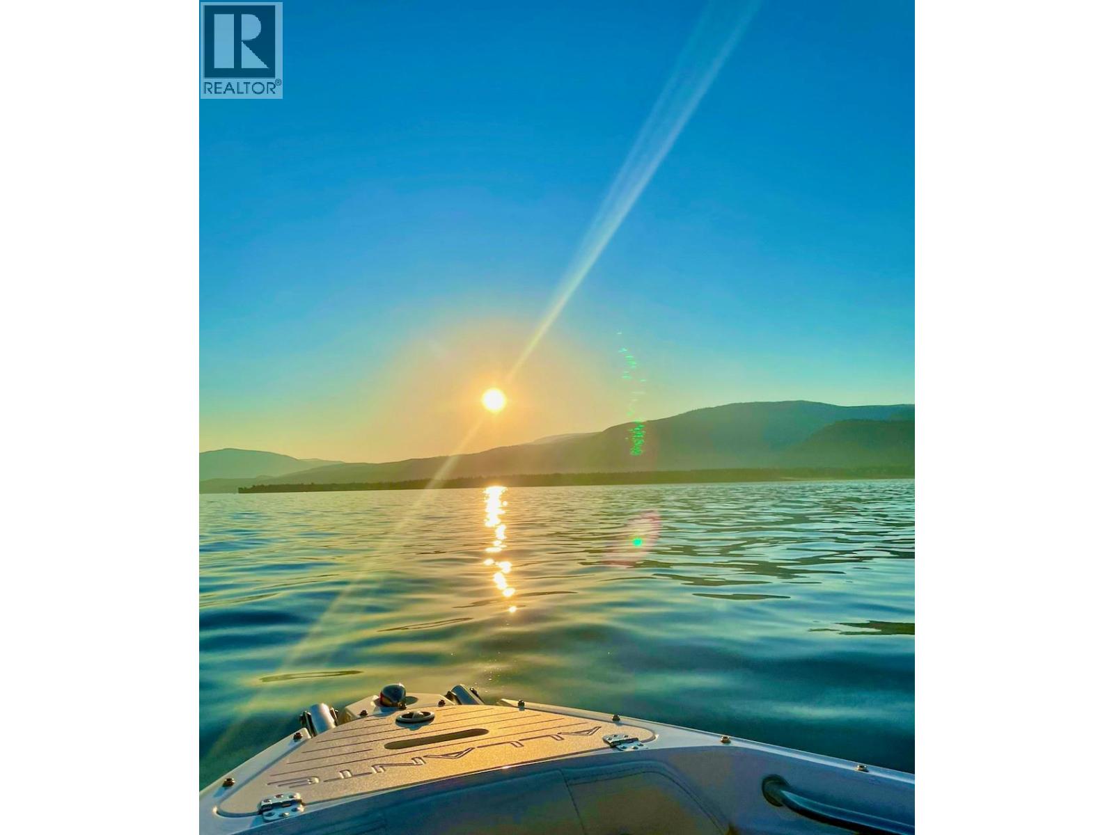 2989 Squilax-Anglemont Road, Lee Creek