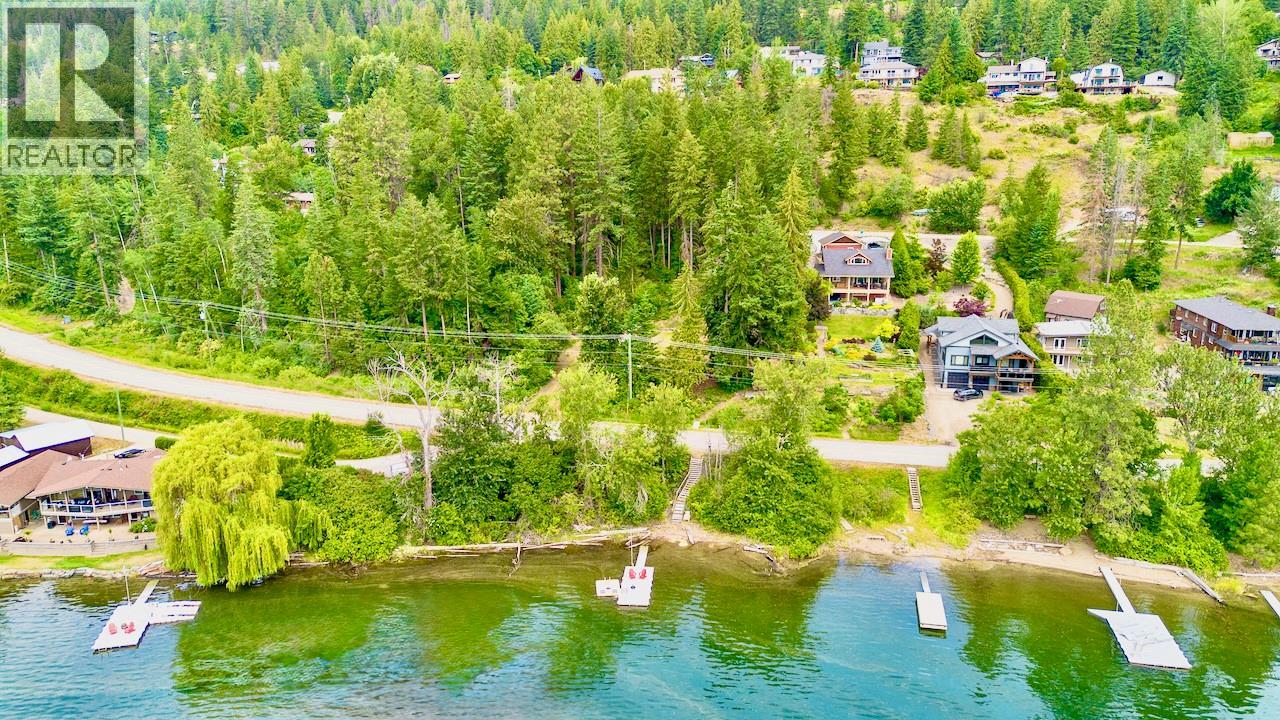 2989 Squilax-Anglemont Road, Lee Creek