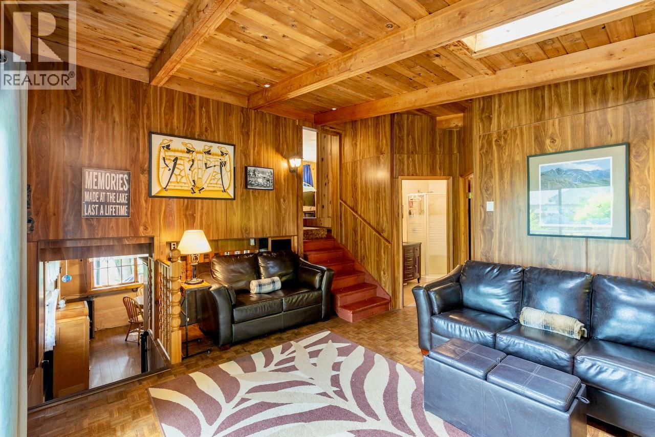 2989 Squilax-Anglemont Road, Lee Creek