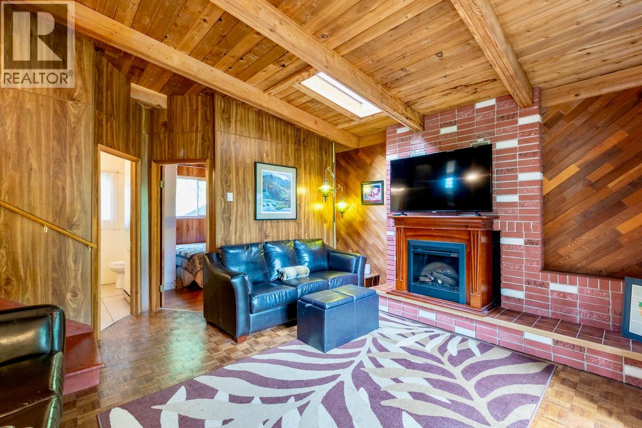 2989 Squilax-Anglemont Road, Lee Creek