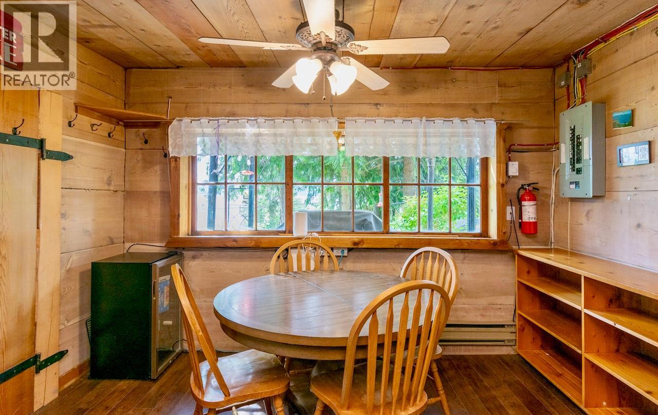 2989 Squilax-Anglemont Road, Lee Creek