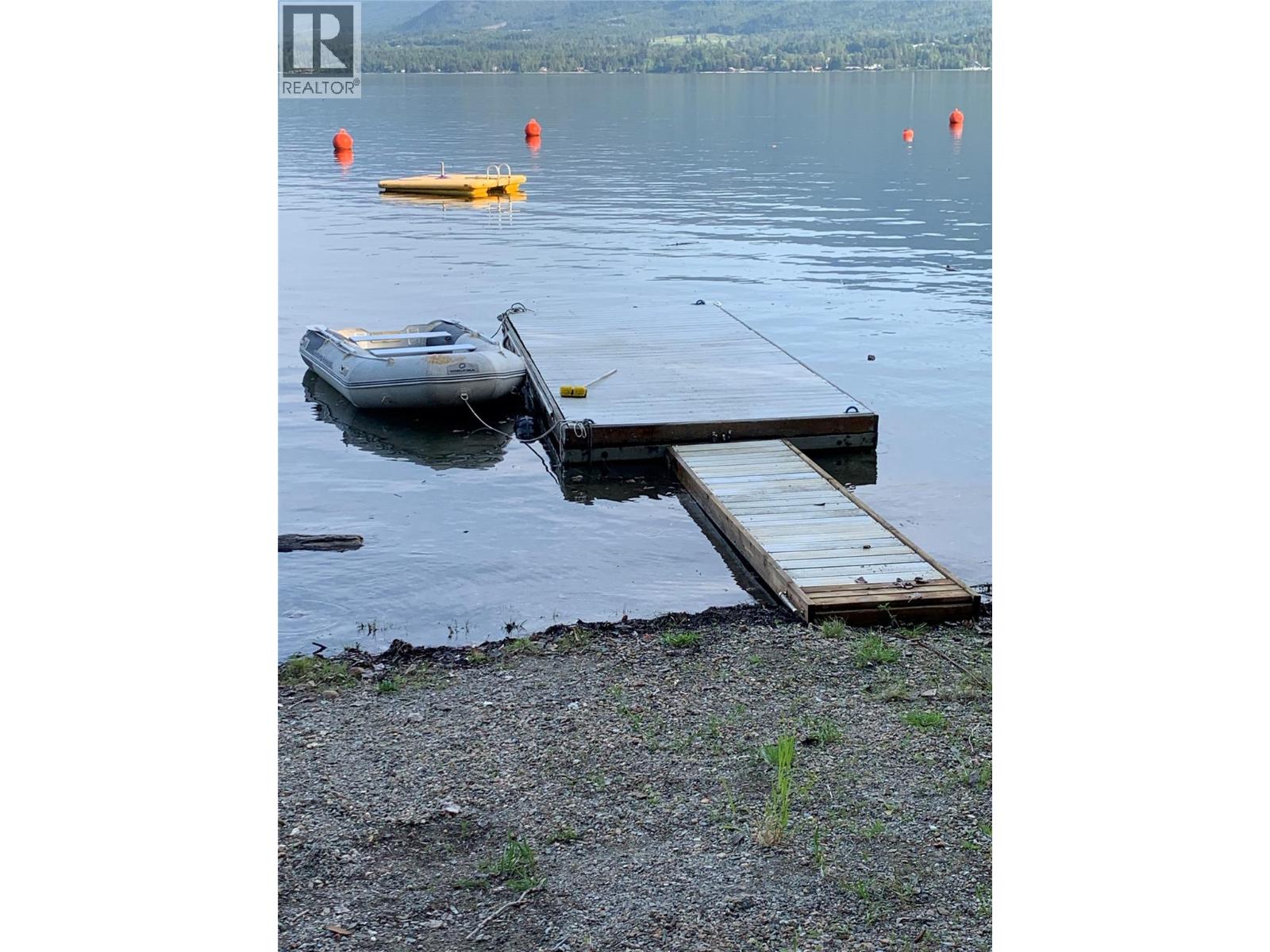 2989 Squilax-Anglemont Road, Lee Creek