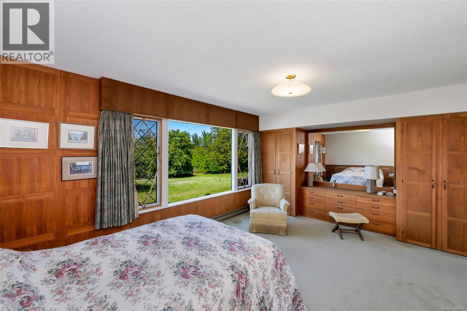 6364 Deykin Ave, Duncan