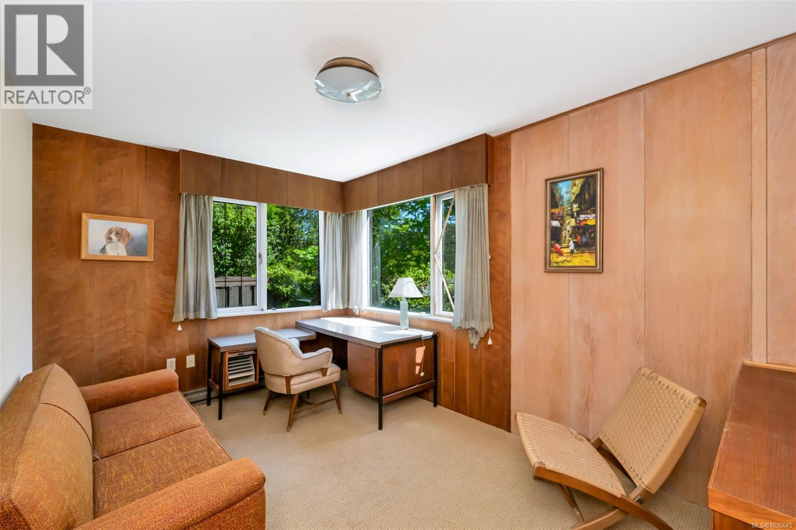 6364 Deykin Ave, Duncan