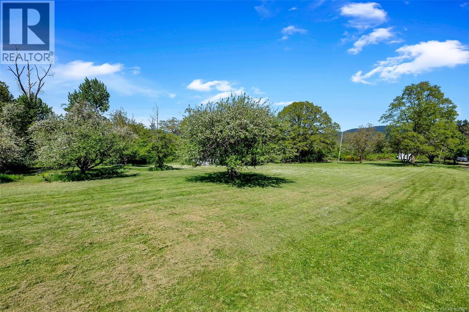 6364 Deykin Ave, Duncan