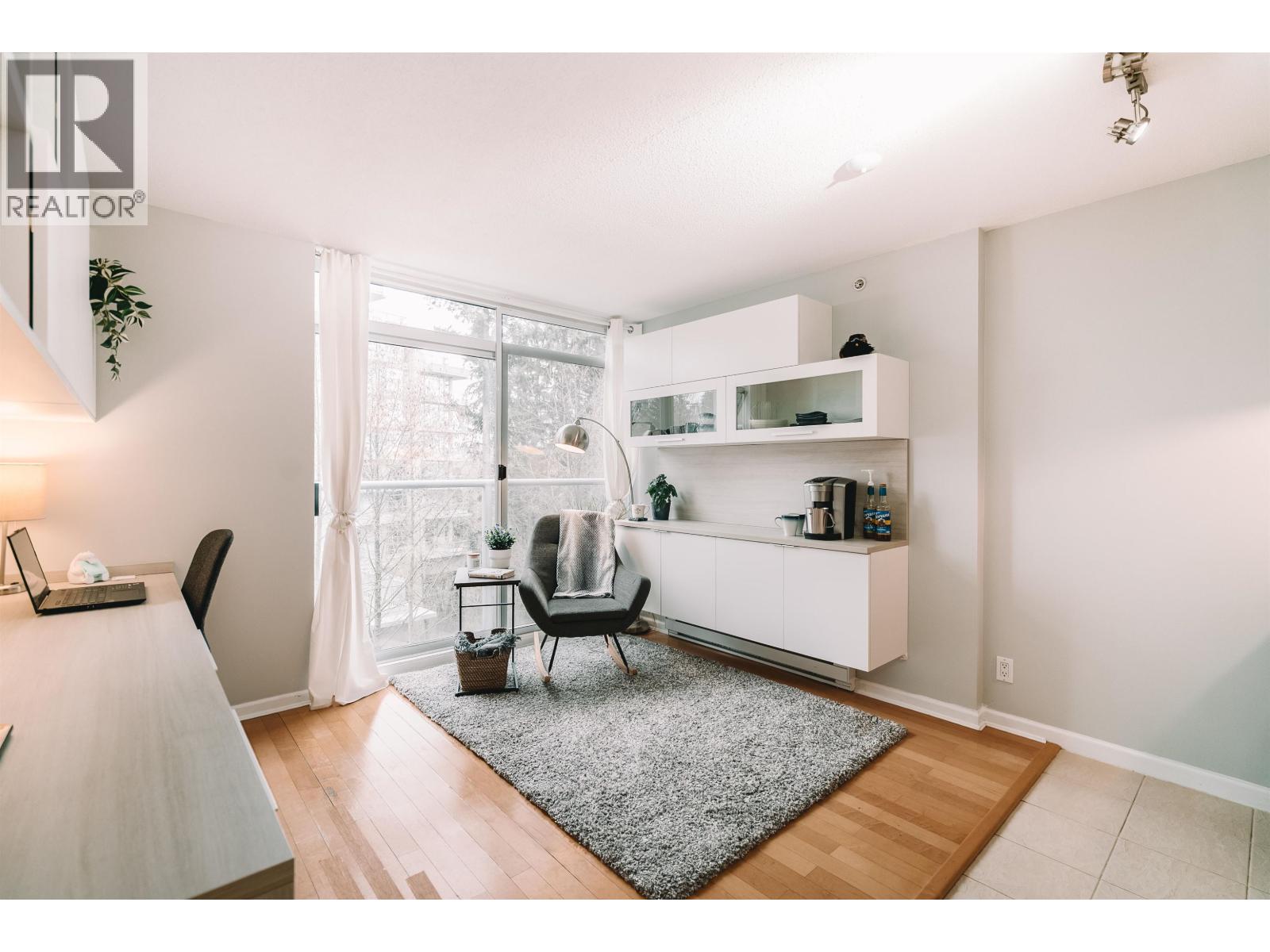 302 9288 UNIVERSITY Crescent - photo 2