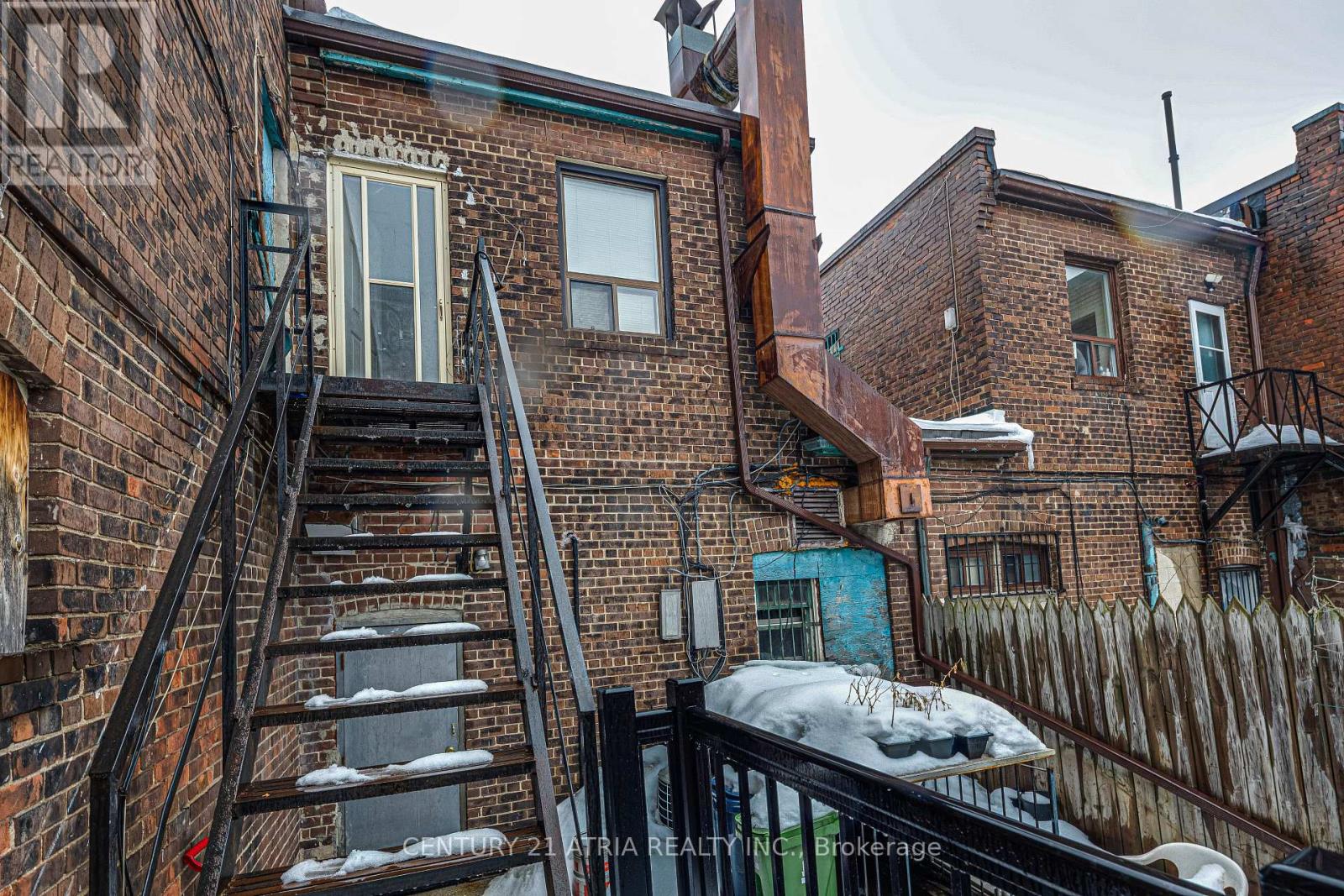 1564 DANFORTH AVENUE - 15