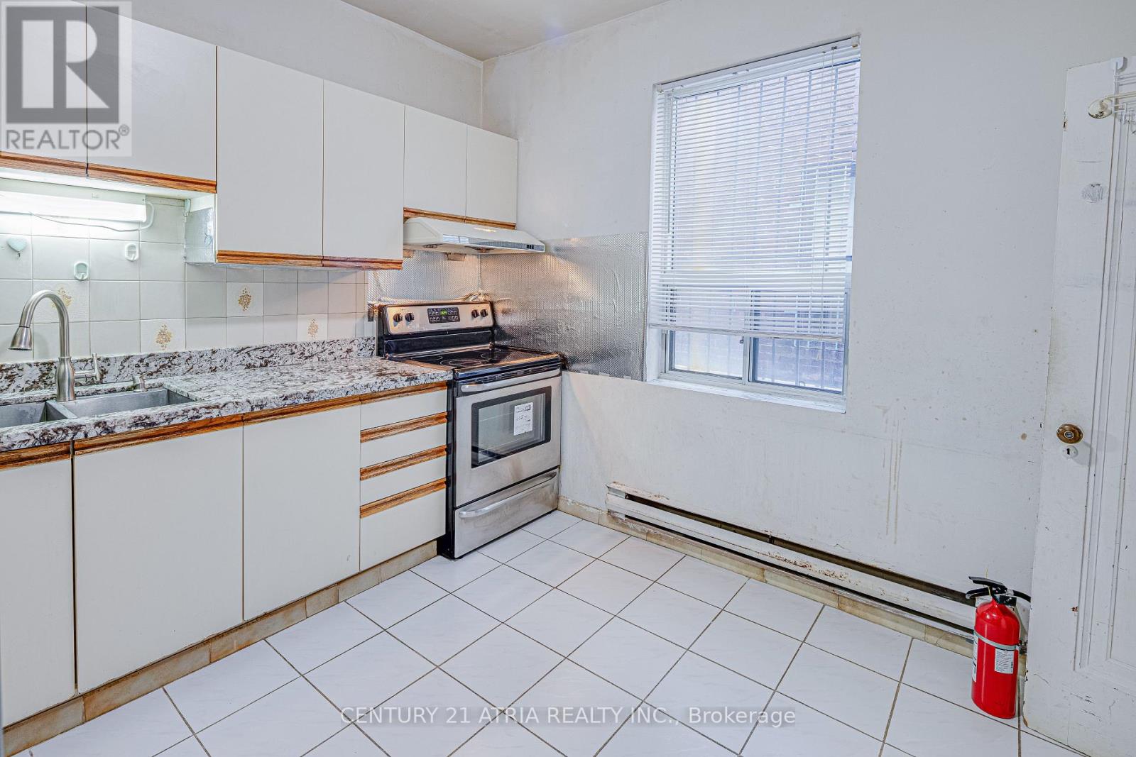 1564 DANFORTH AVENUE - 4