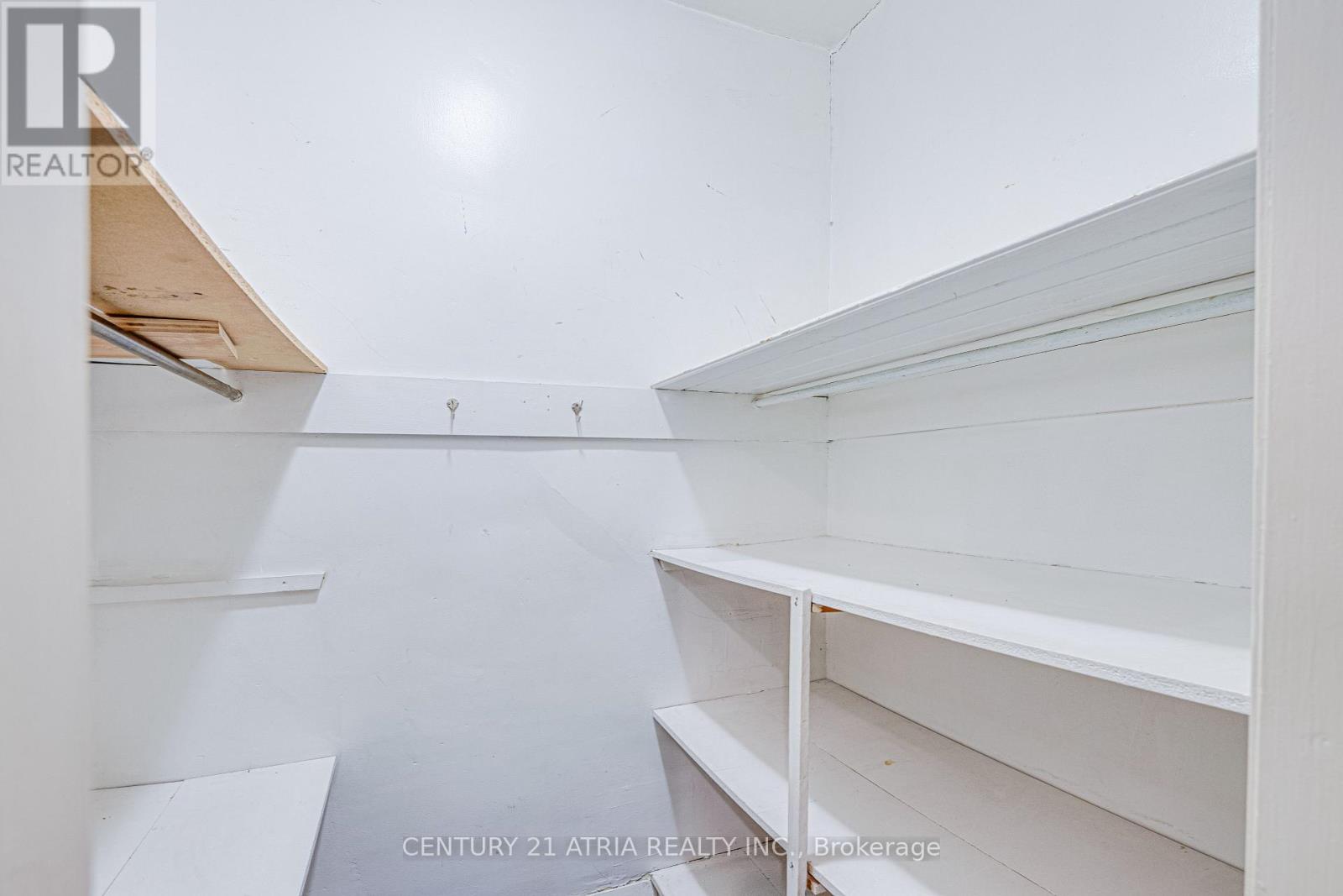 1564 DANFORTH AVENUE - 9