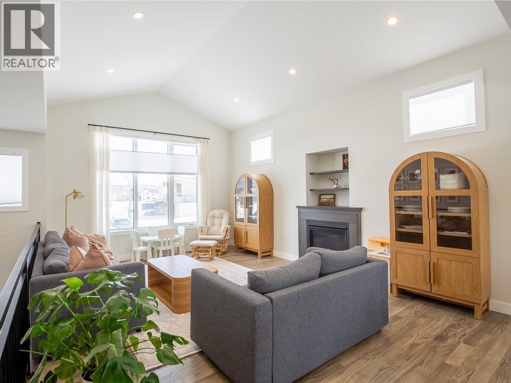 3057 MEADOW Place, Smithers