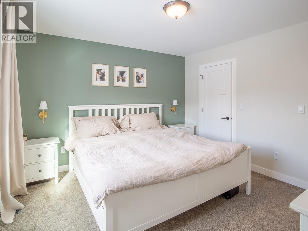 3057 MEADOW Place, Smithers