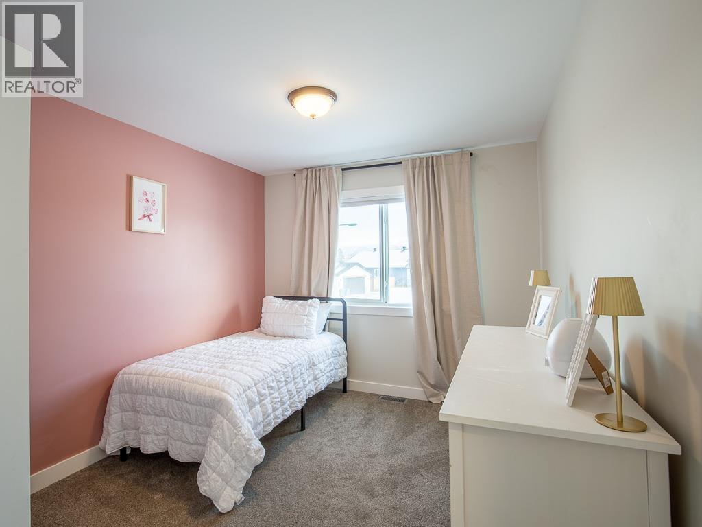 3057 MEADOW Place, Smithers