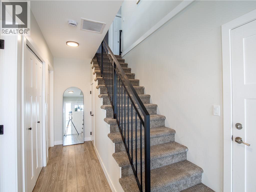 3057 MEADOW Place, Smithers