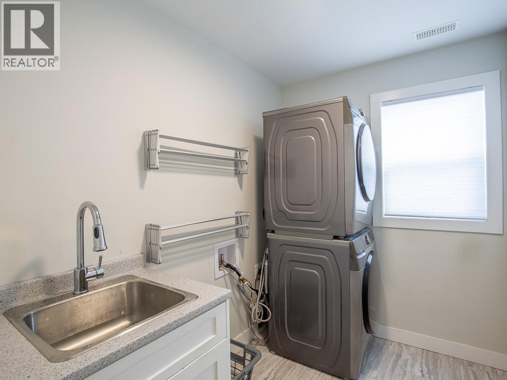 3057 MEADOW Place, Smithers