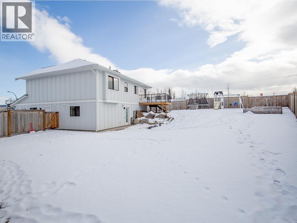 3057 MEADOW Place, Smithers