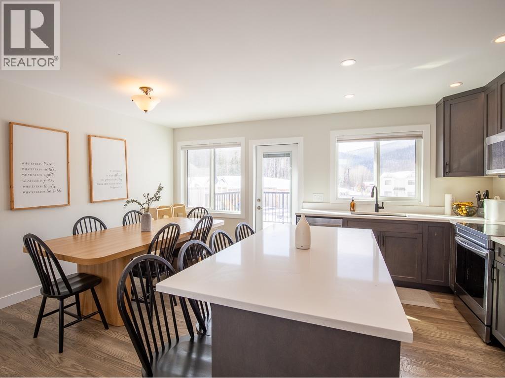 3057 MEADOW Place, Smithers