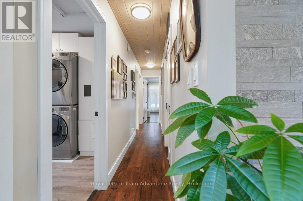 34 BEECHWOOD LANE - 39