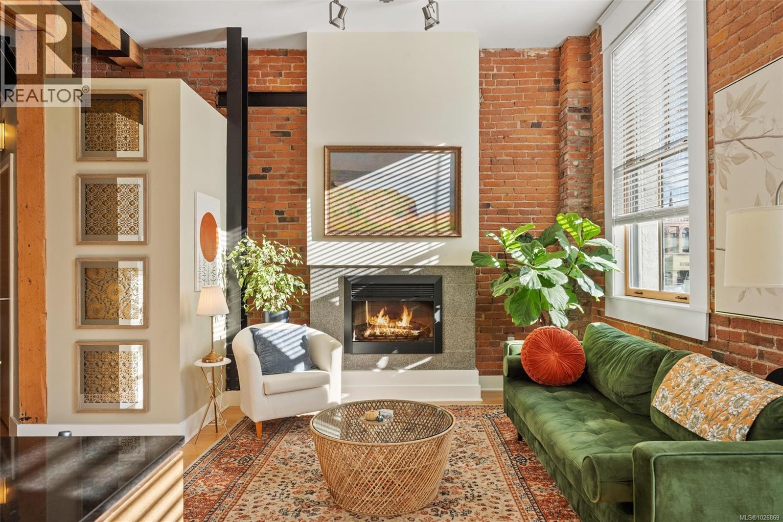 204 610 Johnson St - Main photo, Victoria, British Columbia