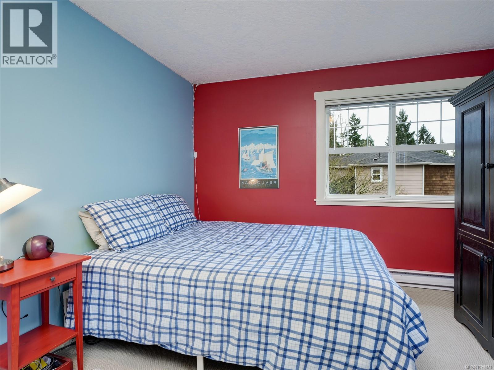 12 4530 Pipeline Road, Saanich