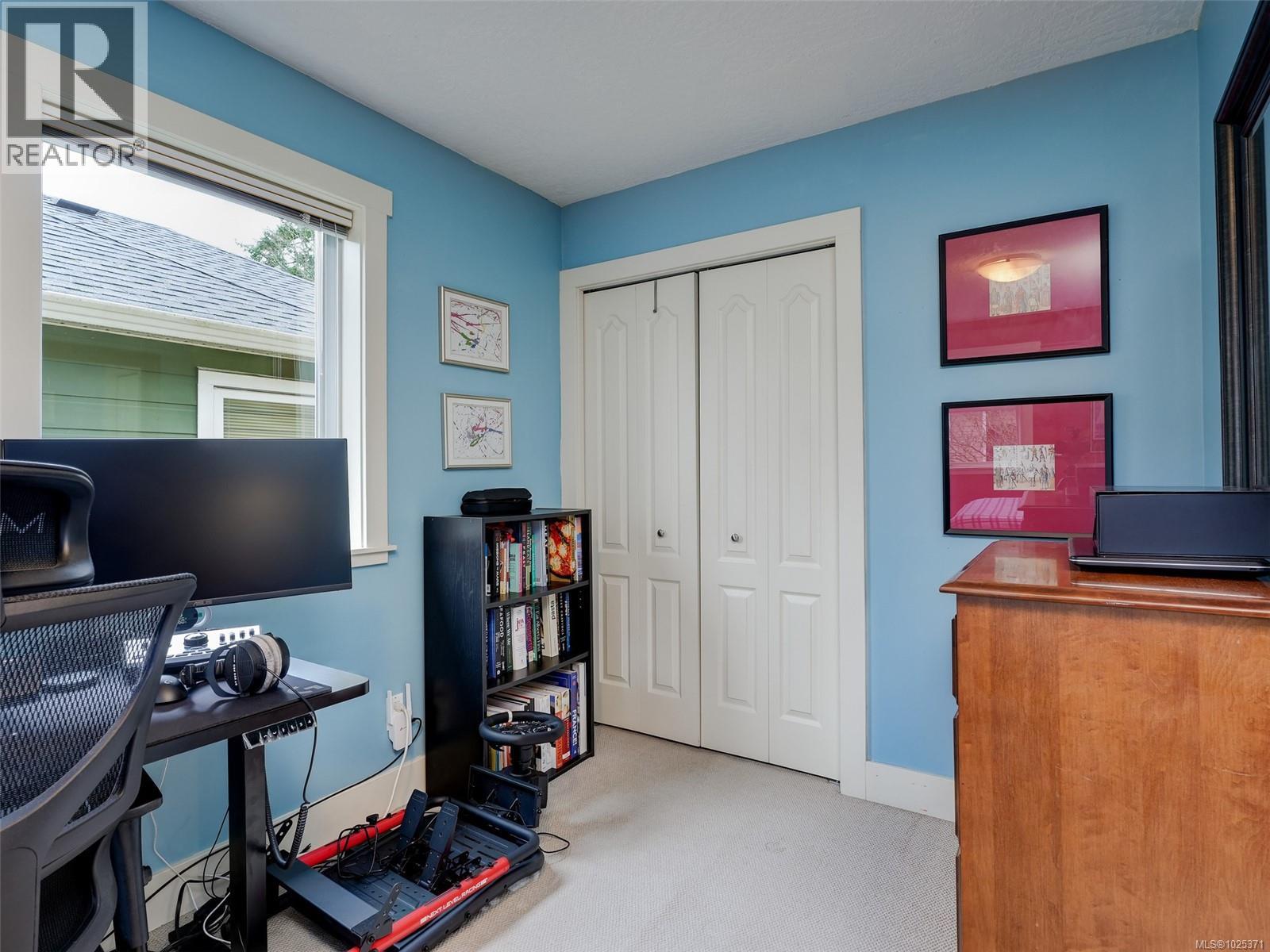 12 4530 Pipeline Road, Saanich