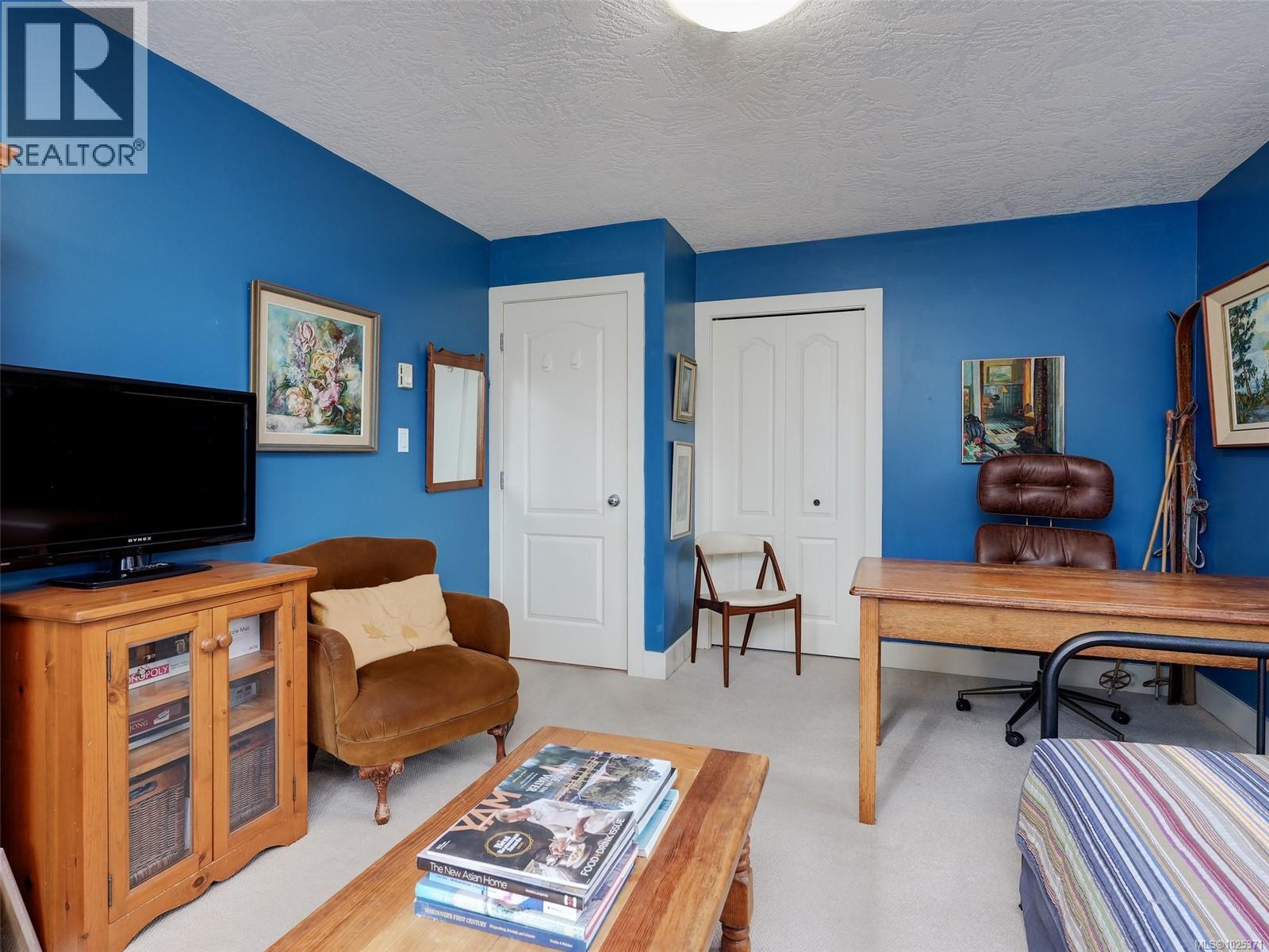 12 4530 Pipeline Road, Saanich