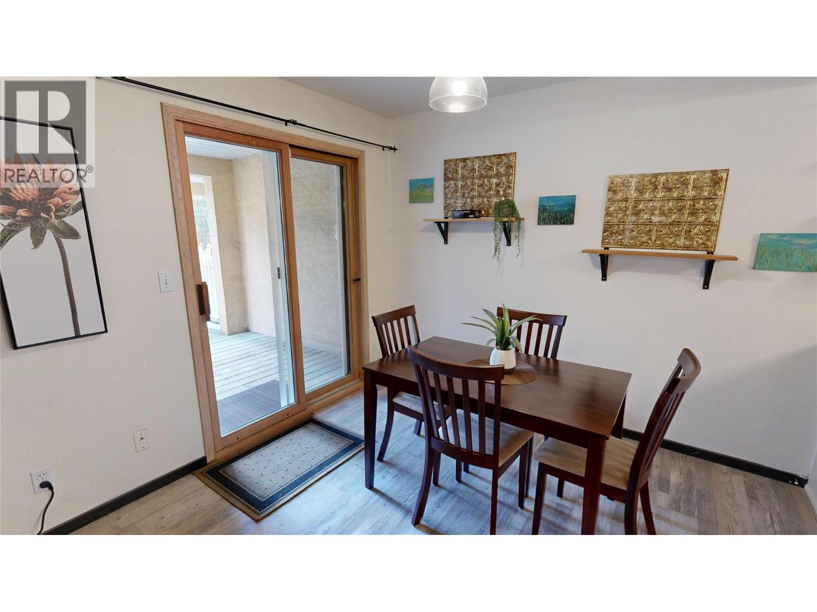 2 4850 MCKAY Street, Radium Hot Springs