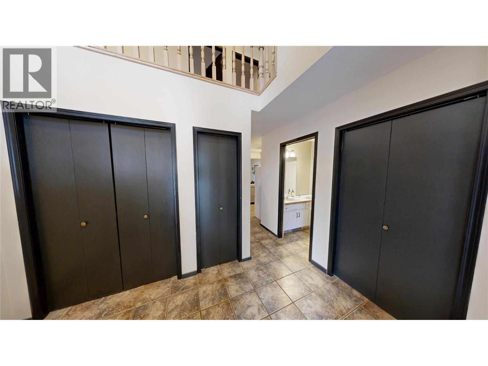 2 4850 MCKAY Street, Radium Hot Springs