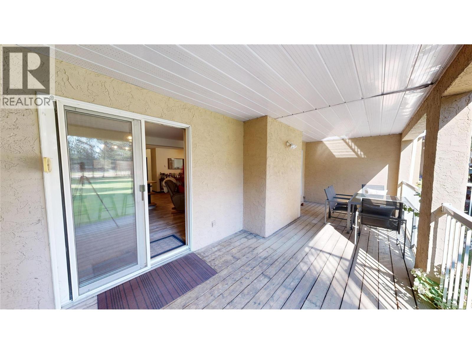 2 4850 MCKAY Street, Radium Hot Springs