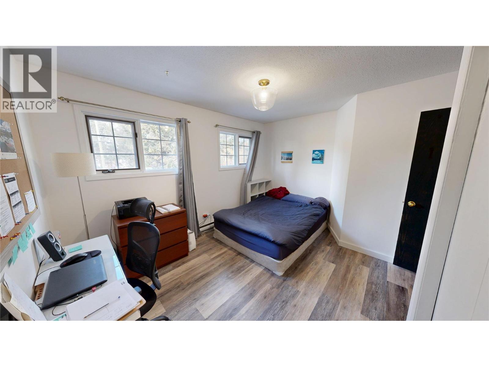 2 4850 MCKAY Street, Radium Hot Springs