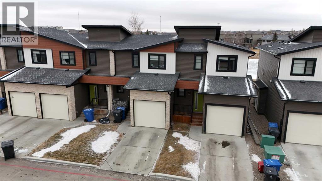 5, 478 Highlands Boulevard W - Photo 3 of 32, Lethbridge, Alberta