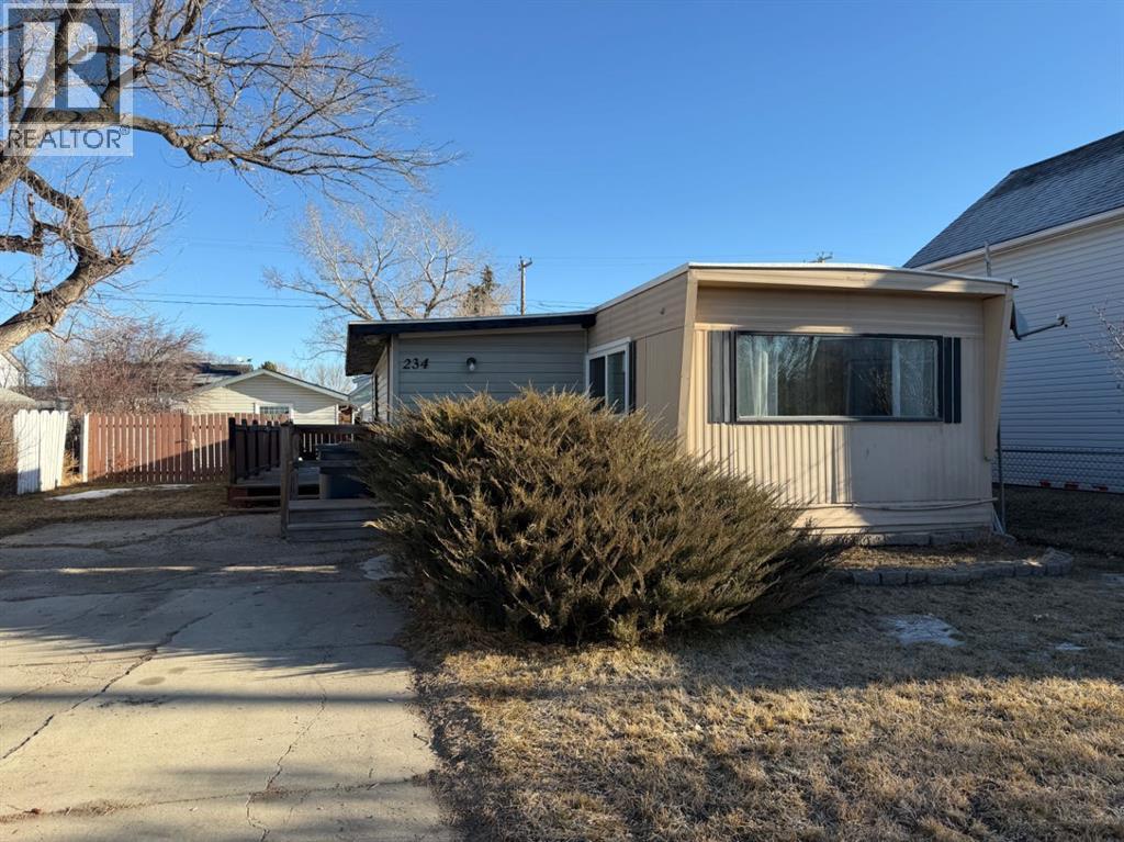 
          234 9 Street
            <br/>
            <span>Beiseker</span>
            , 
            <span>AB</span>
             <span>T0M0G0</span>
         - Photo 27