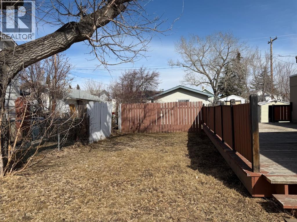 
          234 9 Street
            <br/>
            <span>Beiseker</span>
            , 
            <span>AB</span>
             <span>T0M0G0</span>
         - Photo 16