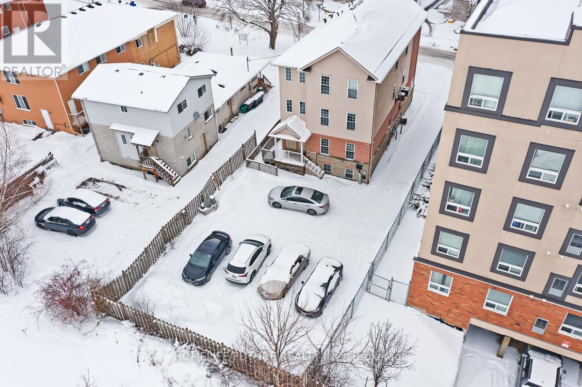 4 UNITS W/20 RMS - 327 SPRUCE STREET - 21