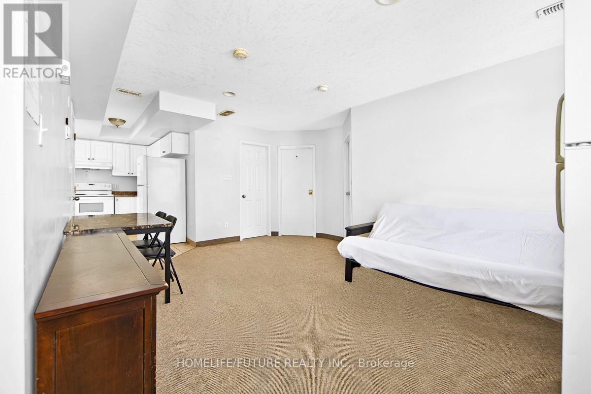 4 UNITS W/20 RMS - 327 SPRUCE STREET - 9