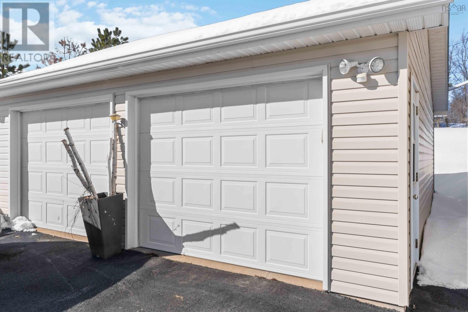 Property 31 of 49 of 300 Falmouth Back Road