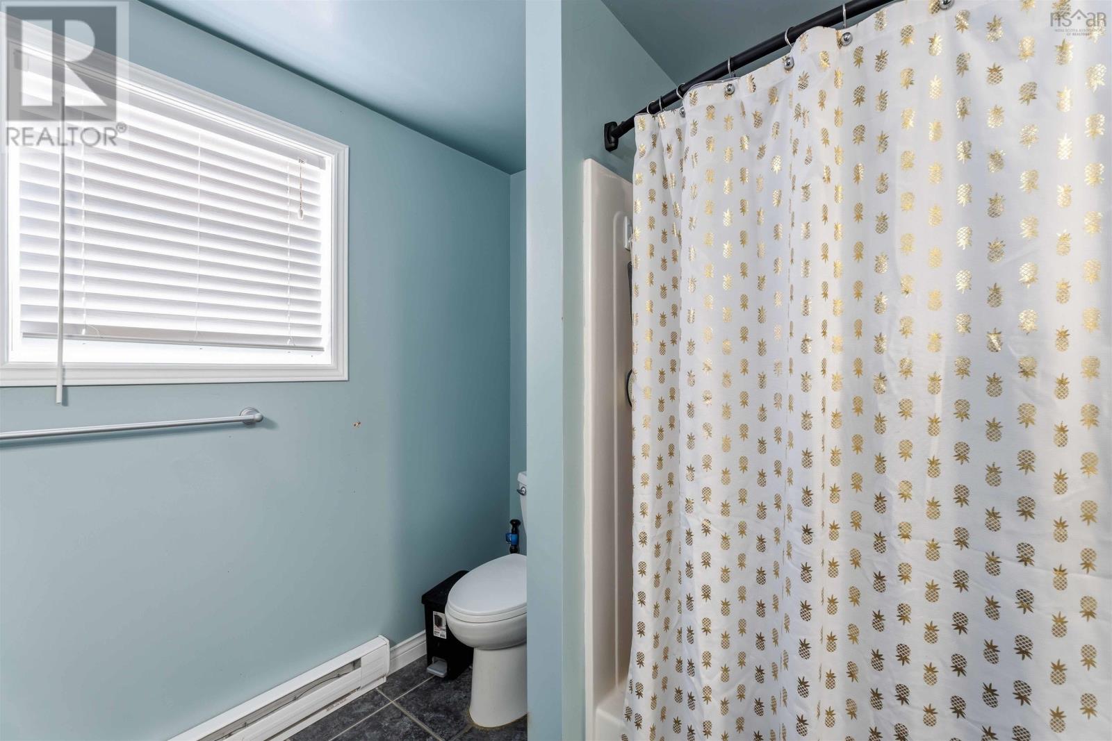 Property 22 of 49 of 300 Falmouth Back Road