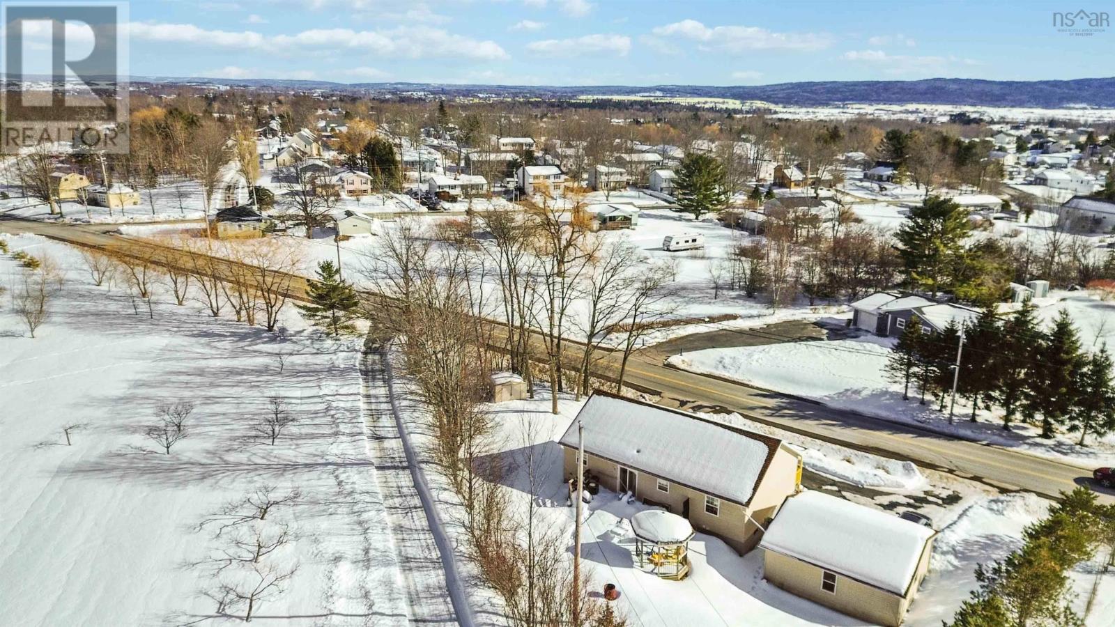 Property 44 of 49 of 300 Falmouth Back Road