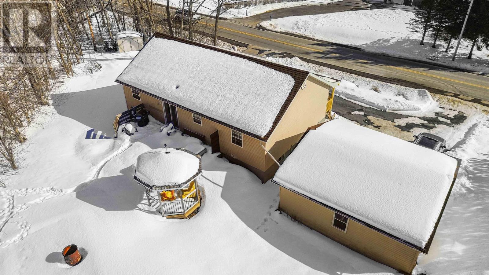 Property 48 of 49 of 300 Falmouth Back Road