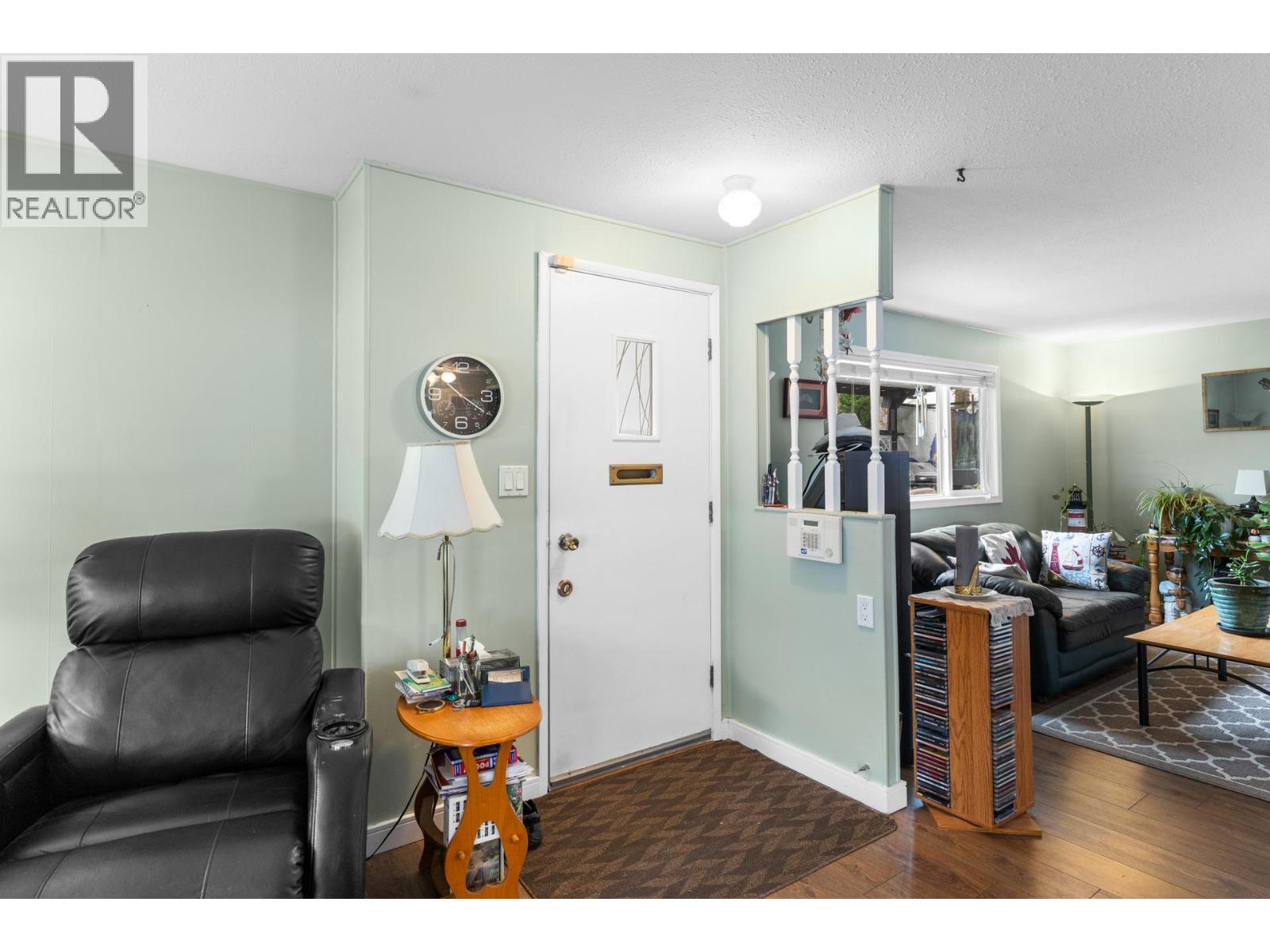 29 1929 97 Highway South, Westbank