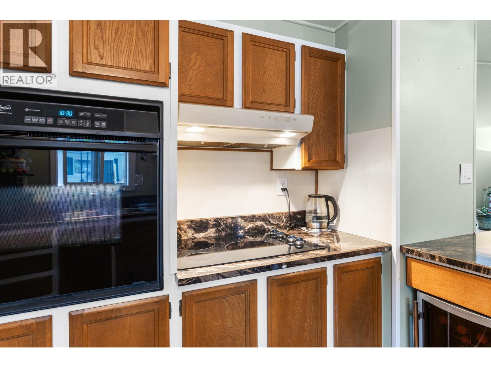 29 1929 97 Highway South, Westbank