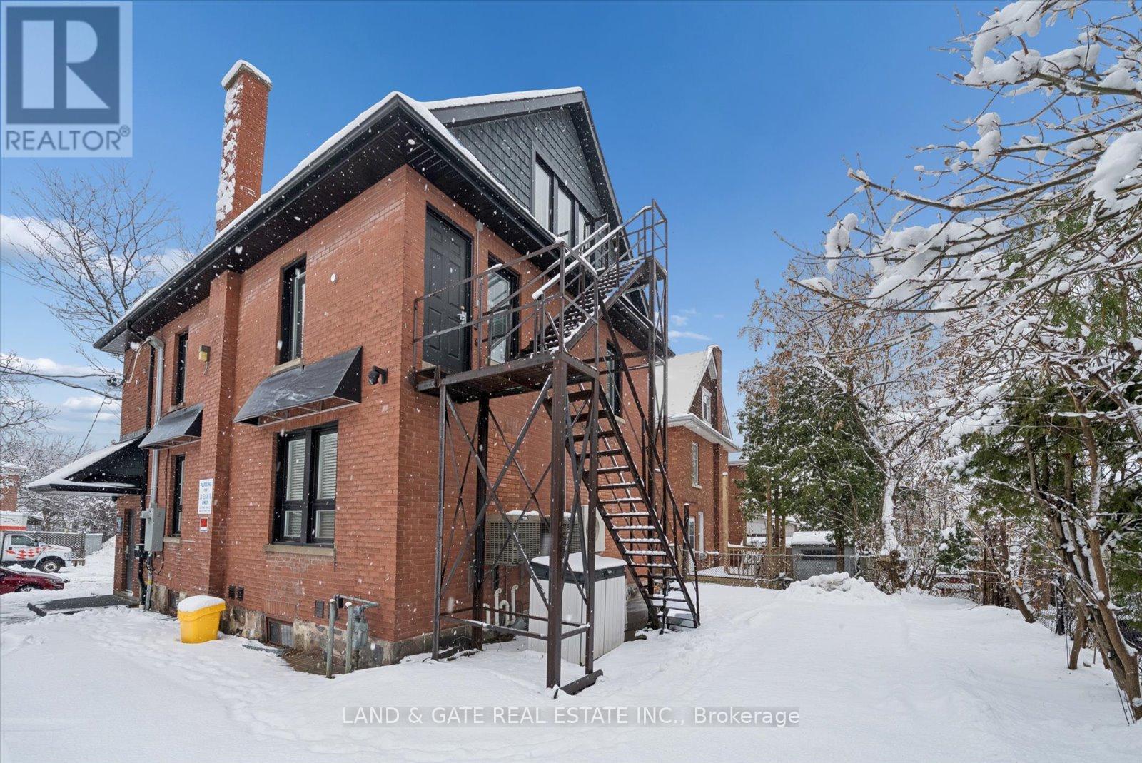 20 ELGIN STREET E, Oshawa (O'Neill), Ontario, L1G1S8 — Photo 12